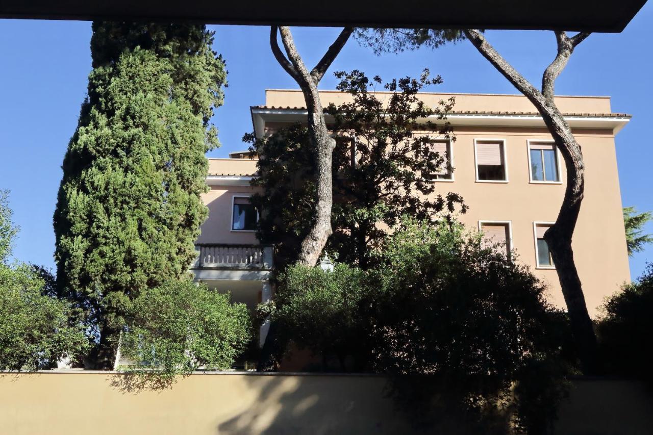 Druso Dream Apartment Colosseo Rome Exterior photo